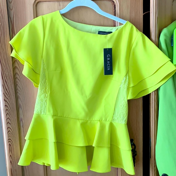 Gracia 💚 Lace Peplum Double Ruffled Sleeve Hem Short Sleeve Top Pleated Layers - Picture 3 of 13